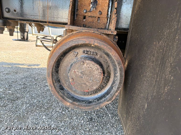 image for item EG9282 2013 Freightliner Business Class M2 crane truck