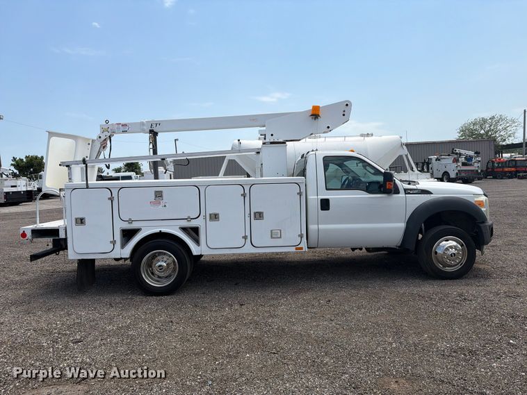 image for item EG9290 2015 Ford F450 Super Duty bucket truck