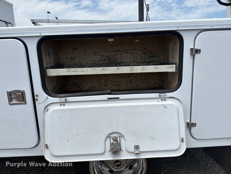 image for item EG9290 2015 Ford F450 Super Duty bucket truck