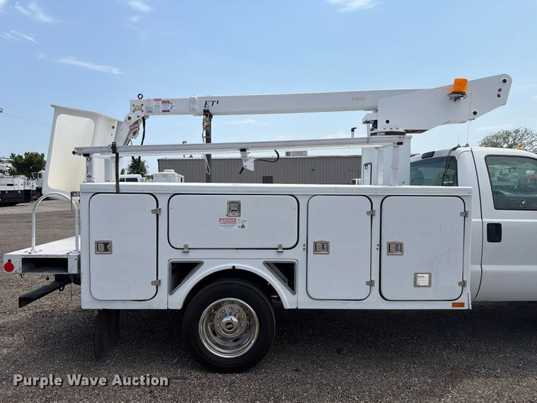 image for item EG9290 2015 Ford F450 Super Duty bucket truck