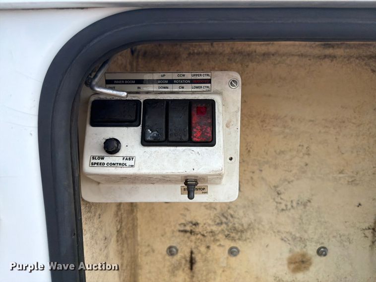 image for item EG9290 2015 Ford F450 Super Duty bucket truck