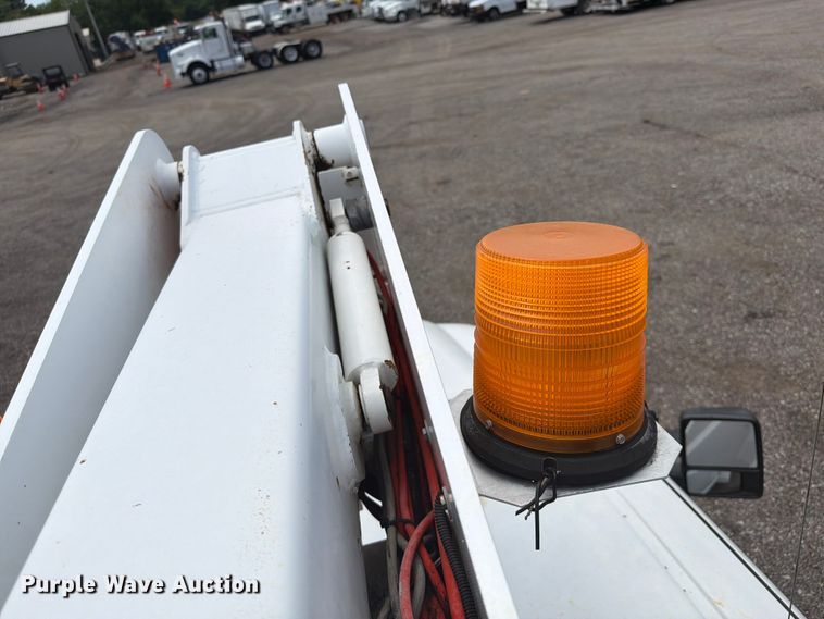 image for item EG9290 2015 Ford F450 Super Duty bucket truck