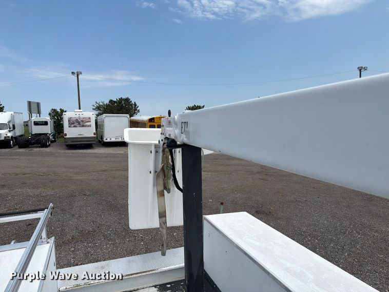 image for item EG9290 2015 Ford F450 Super Duty bucket truck