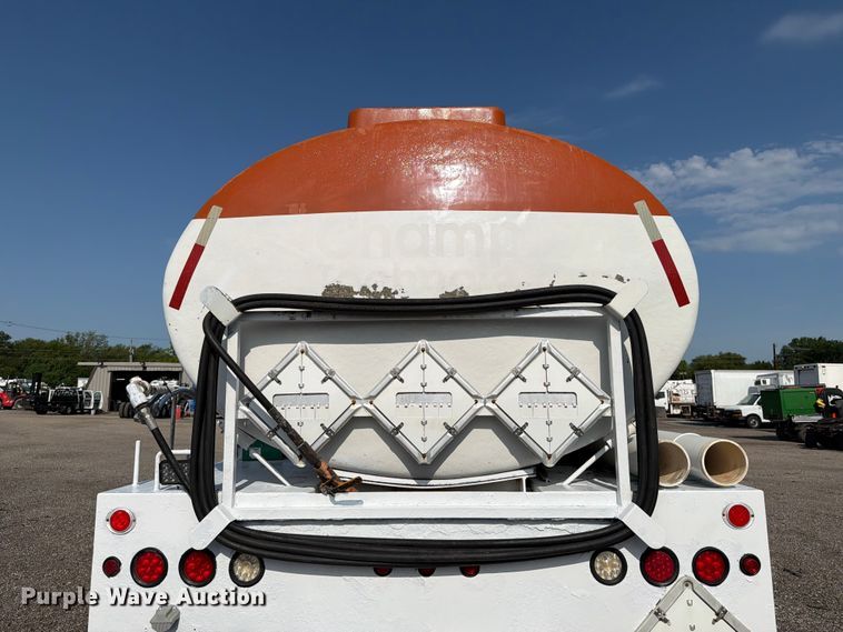 image for item EG9292 2013 Champion Technologies acidizer tank bed