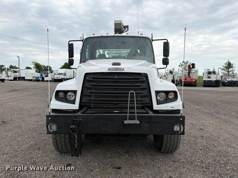 image for item EG9294 2012 Freightliner 114SD crane truck