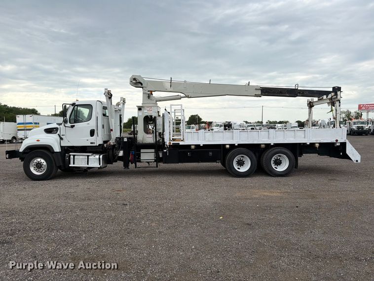 image for item EG9294 2012 Freightliner 114SD crane truck