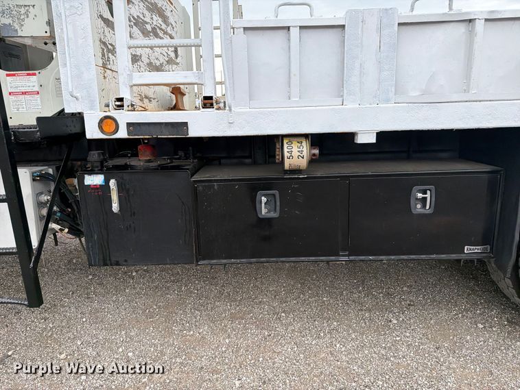 image for item EG9294 2012 Freightliner 114SD crane truck