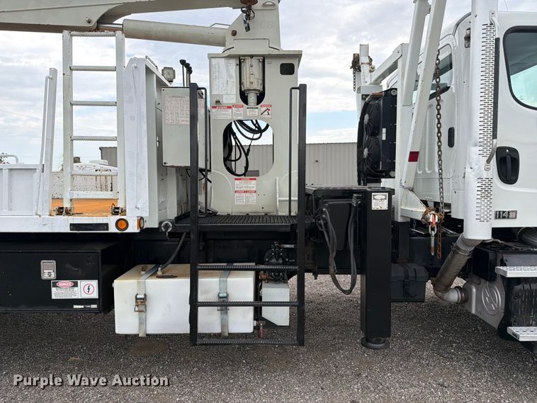 image for item EG9294 2012 Freightliner 114SD crane truck