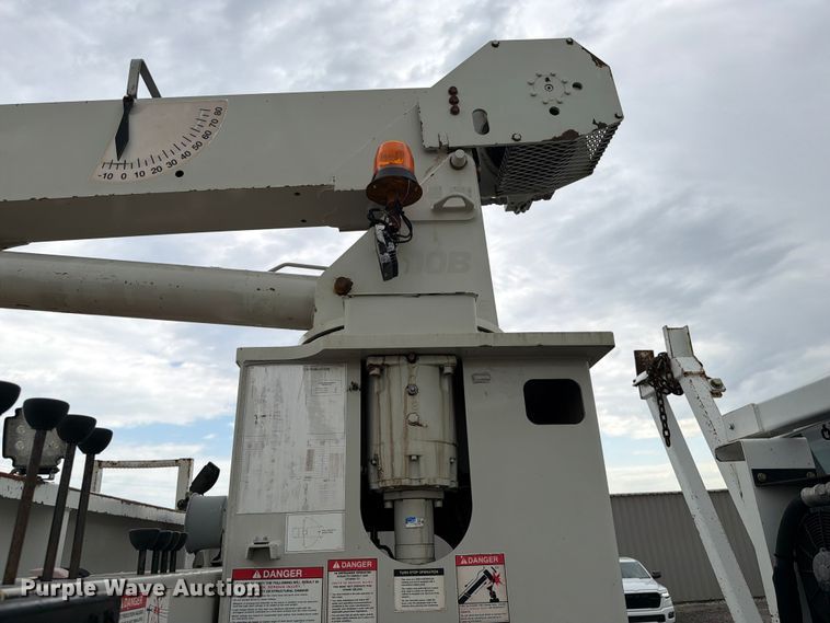 image for item EG9294 2012 Freightliner 114SD crane truck