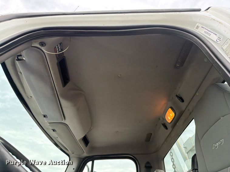 image for item EG9294 2012 Freightliner 114SD crane truck