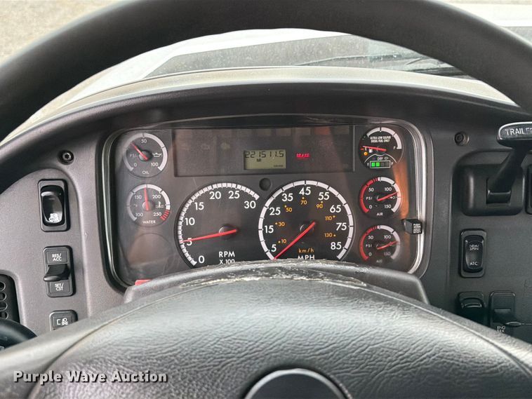 image for item EG9294 2012 Freightliner 114SD crane truck