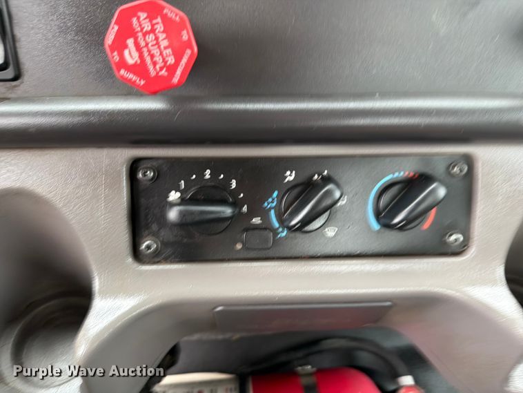 image for item EG9294 2012 Freightliner 114SD crane truck