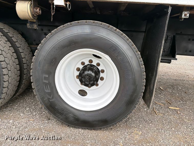 image for item EG9294 2012 Freightliner 114SD crane truck