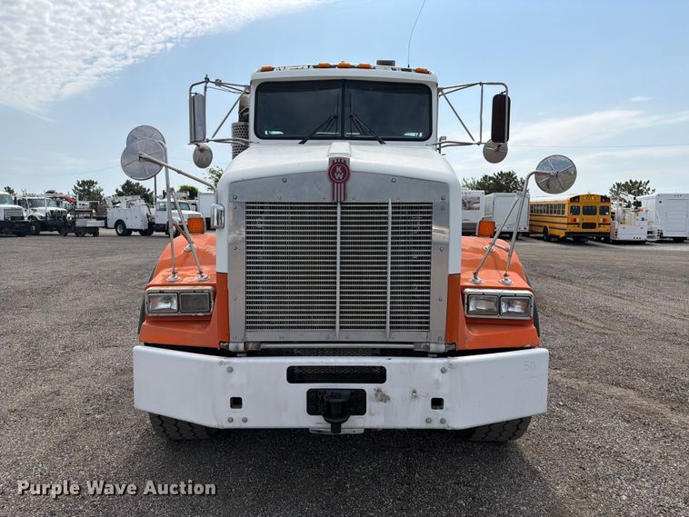 image for item EG9297 2007 Kenworth T800 ready mix truck