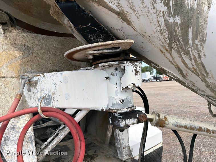 image for item EG9297 2007 Kenworth T800 ready mix truck