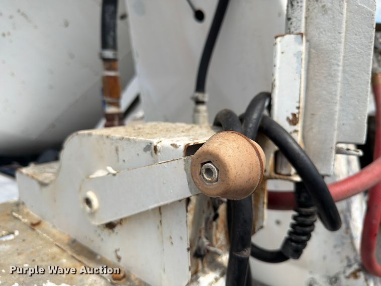 image for item EG9297 2007 Kenworth T800 ready mix truck