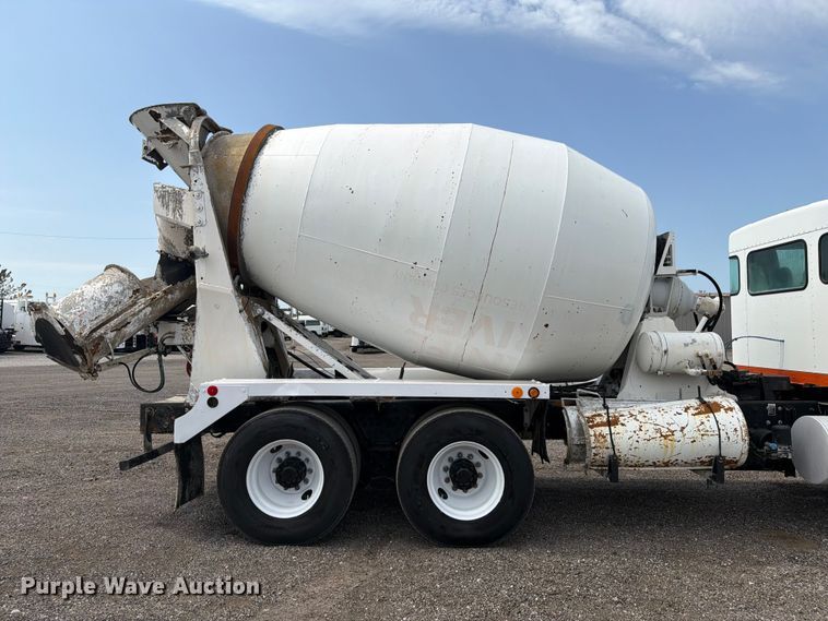 image for item EG9297 2007 Kenworth T800 ready mix truck