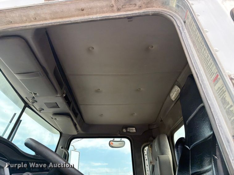 image for item EG9297 2007 Kenworth T800 ready mix truck