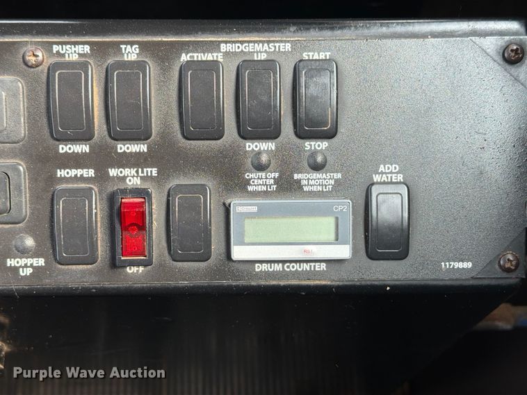 image for item EG9297 2007 Kenworth T800 ready mix truck