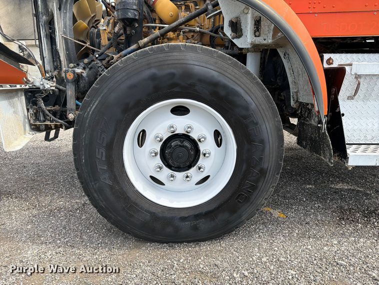 image for item EG9297 2007 Kenworth T800 ready mix truck