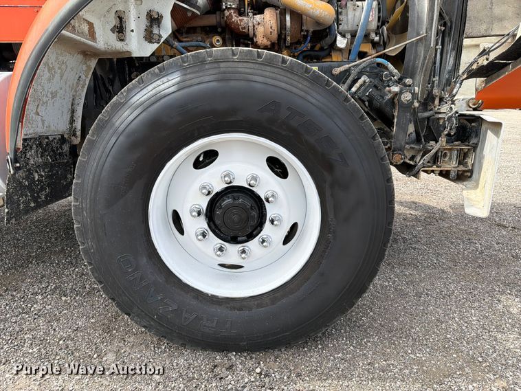 image for item EG9297 2007 Kenworth T800 ready mix truck