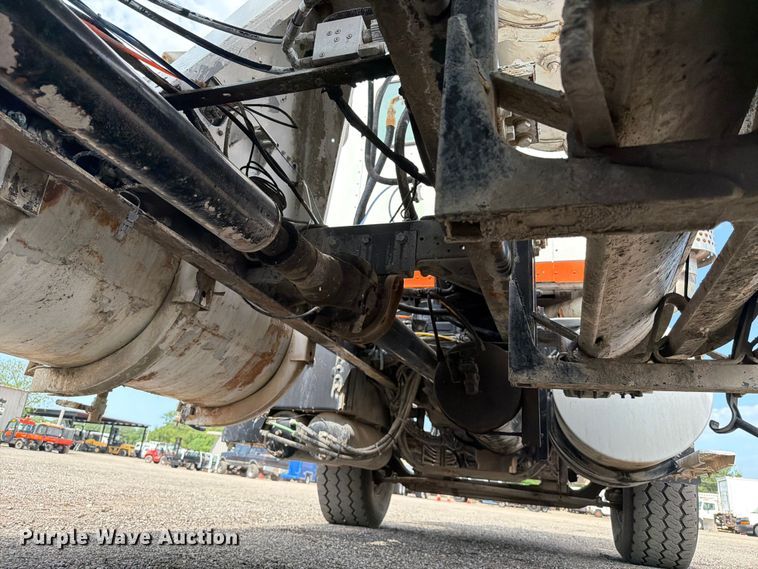 image for item EG9297 2007 Kenworth T800 ready mix truck