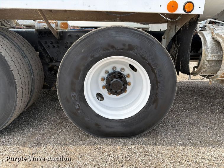 image for item EG9297 2007 Kenworth T800 ready mix truck