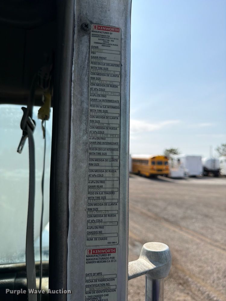 image for item EG9297 2007 Kenworth T800 ready mix truck