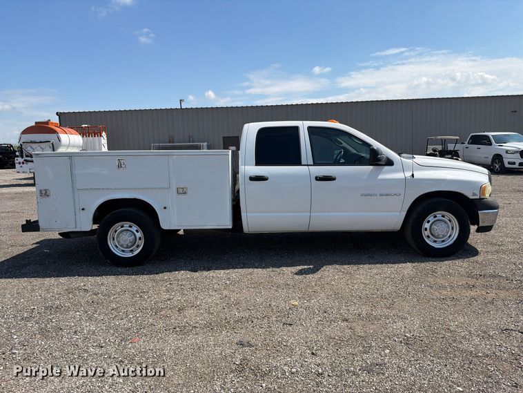 image for item EG9310 2005 Dodge Ram 3500 Crew Cab utility bed pickup truck