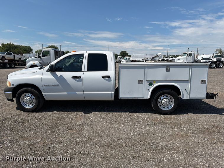 image for item EG9310 2005 Dodge Ram 3500 Crew Cab utility bed pickup truck