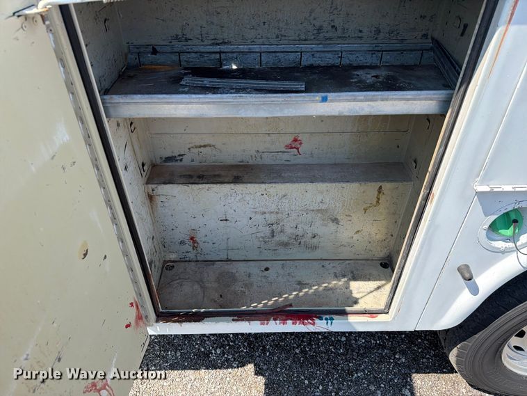 image for item EG9310 2005 Dodge Ram 3500 Crew Cab utility bed pickup truck