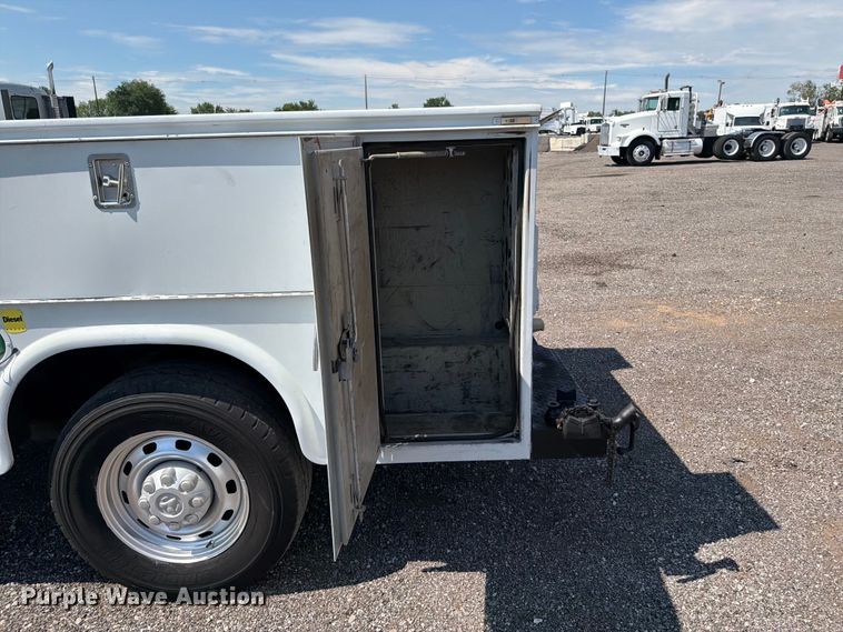 image for item EG9310 2005 Dodge Ram 3500 Crew Cab utility bed pickup truck