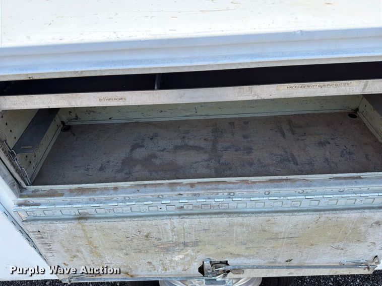 image for item EG9310 2005 Dodge Ram 3500 Crew Cab utility bed pickup truck