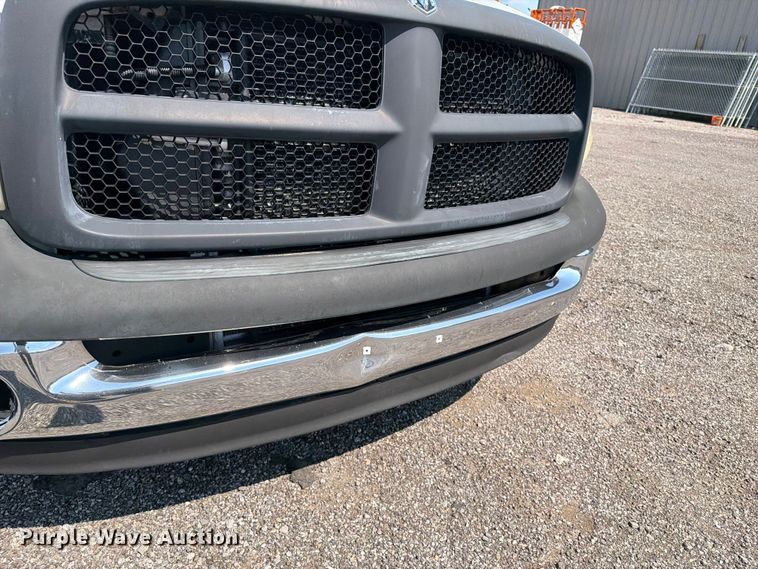 image for item EG9310 2005 Dodge Ram 3500 Crew Cab utility bed pickup truck