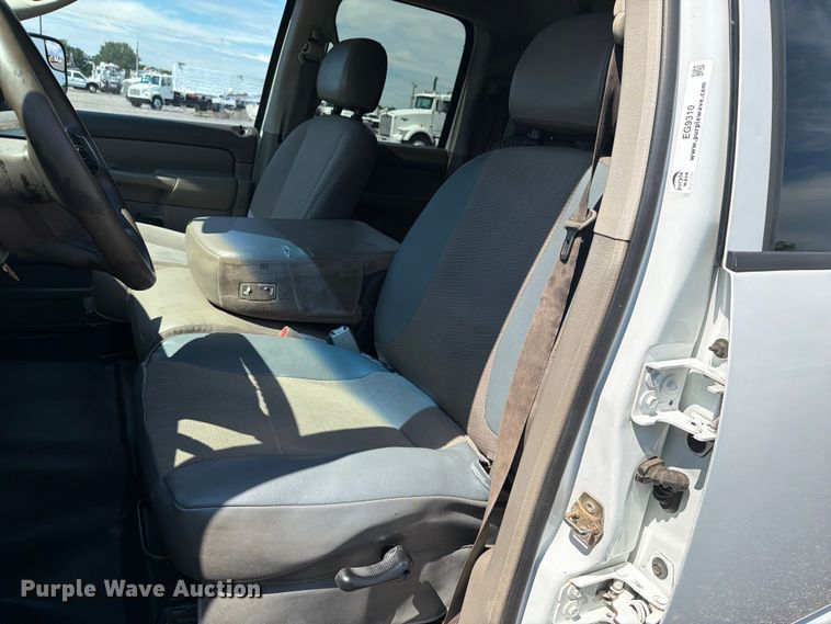 image for item EG9310 2005 Dodge Ram 3500 Crew Cab utility bed pickup truck