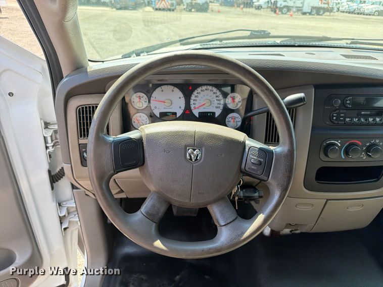 image for item EG9310 2005 Dodge Ram 3500 Crew Cab utility bed pickup truck
