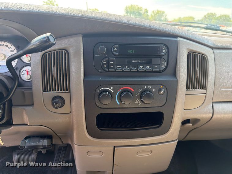 image for item EG9310 2005 Dodge Ram 3500 Crew Cab utility bed pickup truck