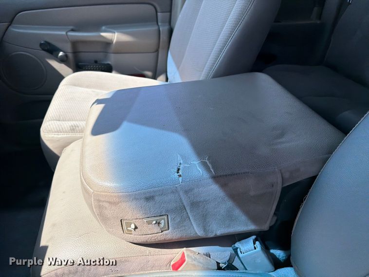 image for item EG9310 2005 Dodge Ram 3500 Crew Cab utility bed pickup truck