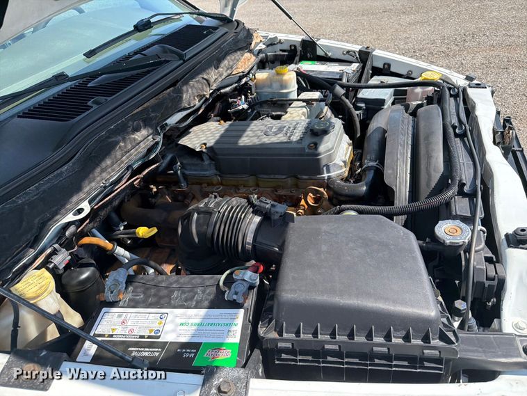 image for item EG9310 2005 Dodge Ram 3500 Crew Cab utility bed pickup truck