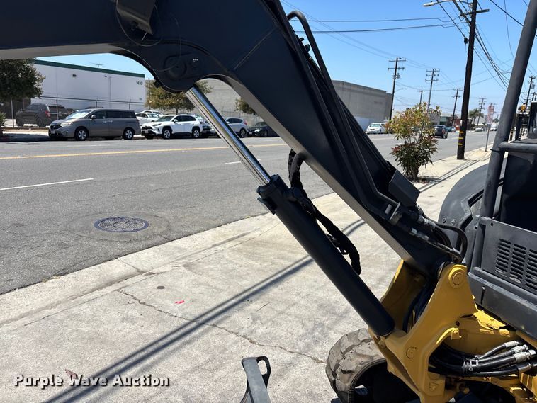 image for item EL2507 2014 John Deere 27D mini excavator