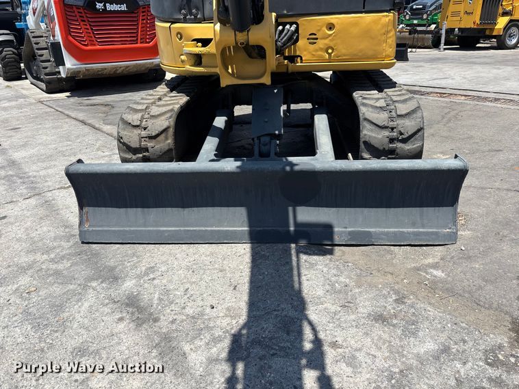 image for item EL2507 2014 John Deere 27D mini excavator