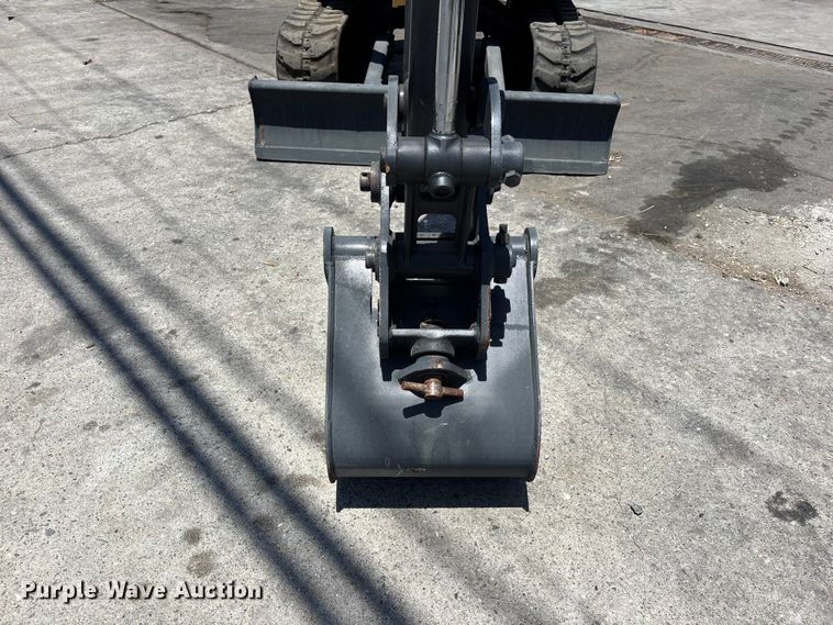 image for item EL2507 2014 John Deere 27D mini excavator
