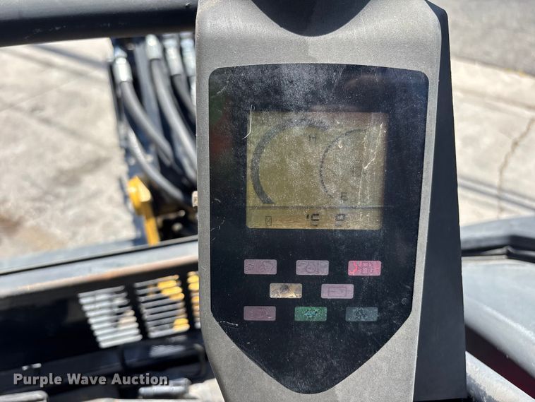 image for item EL2507 2014 John Deere 27D mini excavator