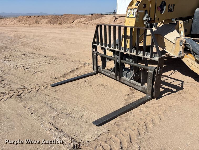 image for item EL2520 2005 Caterpillar TH460B telehandler