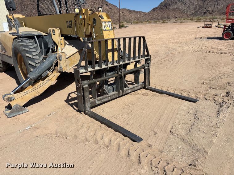 image for item EL2520 2005 Caterpillar TH460B telehandler
