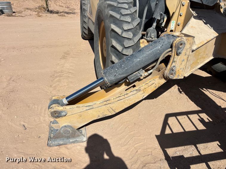 image for item EL2520 2005 Caterpillar TH460B telehandler