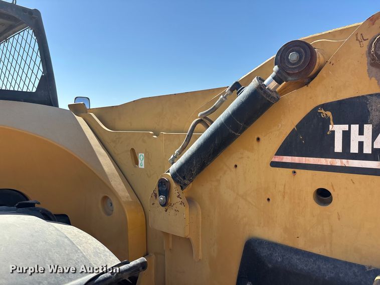 image for item EL2520 2005 Caterpillar TH460B telehandler