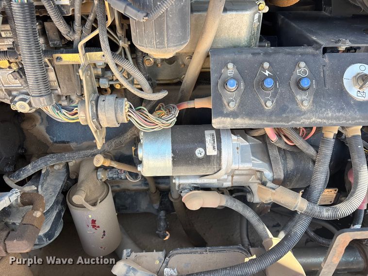 image for item EL2520 2005 Caterpillar TH460B telehandler