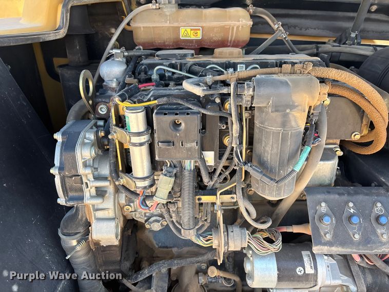 image for item EL2520 2005 Caterpillar TH460B telehandler