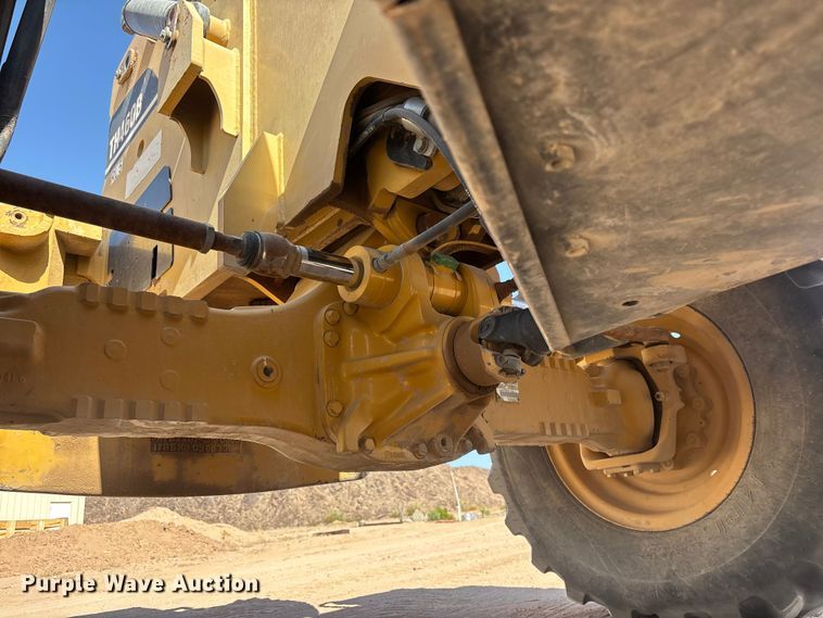 image for item EL2520 2005 Caterpillar TH460B telehandler